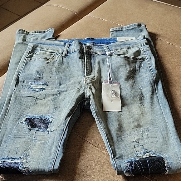 I'm selling these brand new MNMI jeans with tags. - Picture 3 of 5